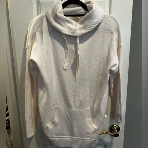 Brand New Loft Light weight cream sweater size medium